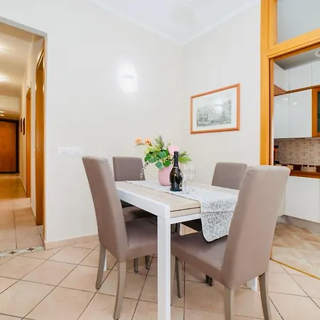 Domusky Attico - 8 Piano